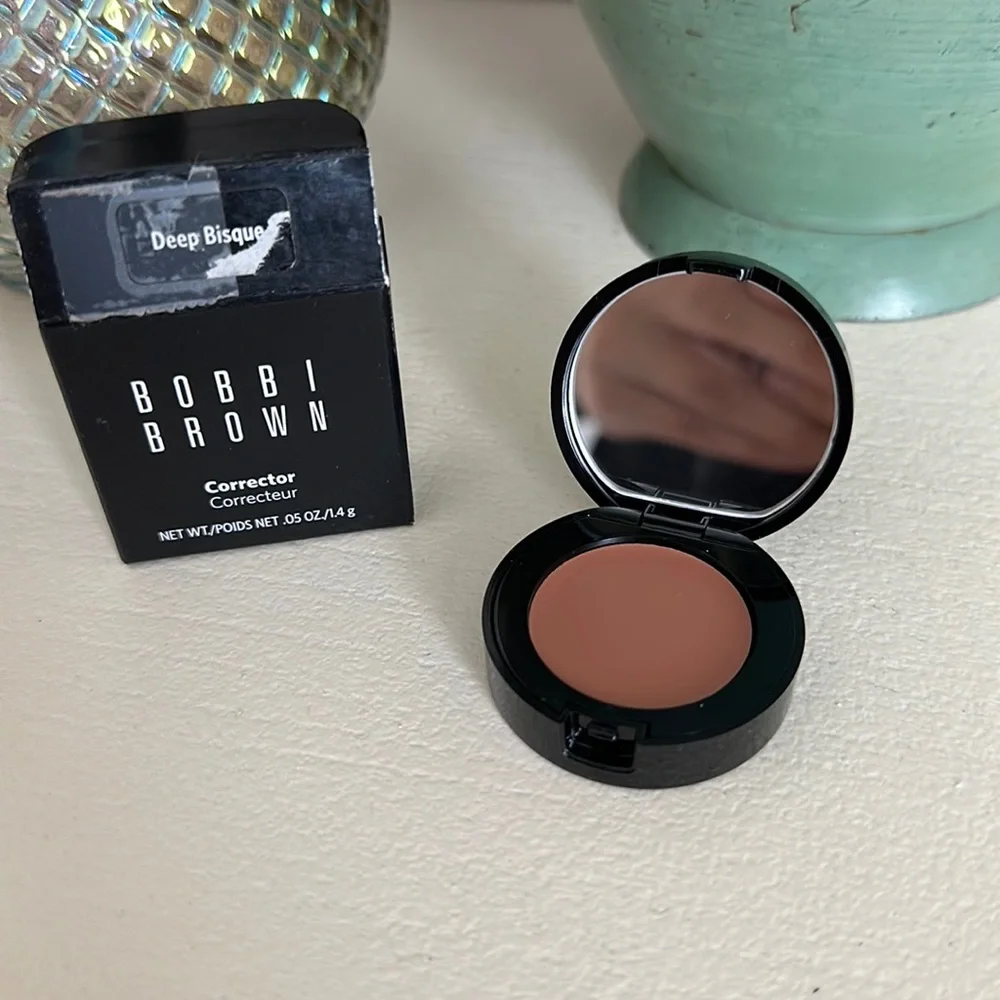 Bobbi Brown Correcter - Picture 1 of 1